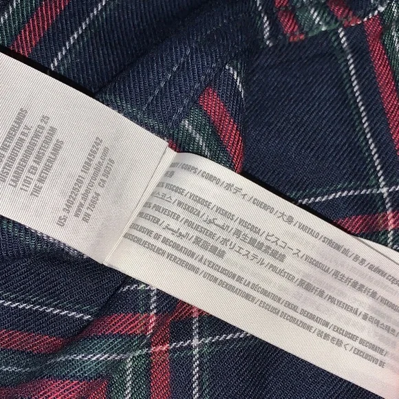 NWT Hollister Women’s Navy and Red Plaid Button-Front Boyfriend Fit Shirt Small - Picture 6 of 7